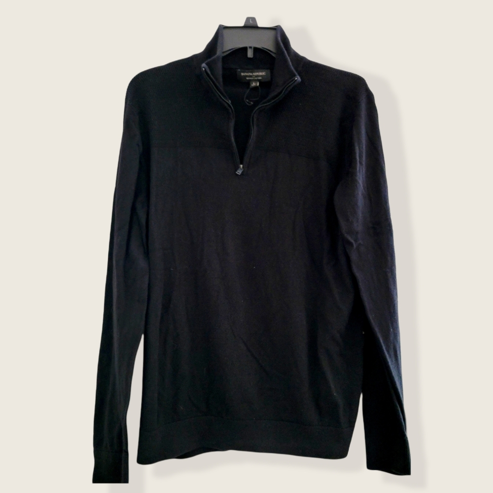Banana Republic Long Sleeved Lightweight Sweater